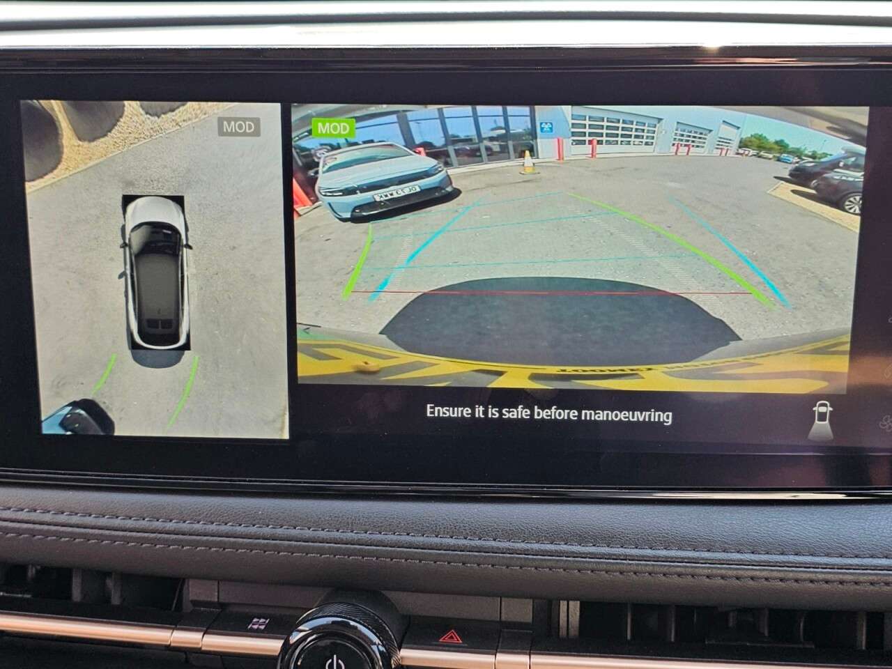 A 2022 NISSAN ARIYA 63kWh Advance SUV 5dr Electric Auto 7.4kW Charger (217 ps) A 2022 NISSAN ARIYA 63kWh Advance SUV 5dr Electric Auto 7.4kW Charger (217 ps)