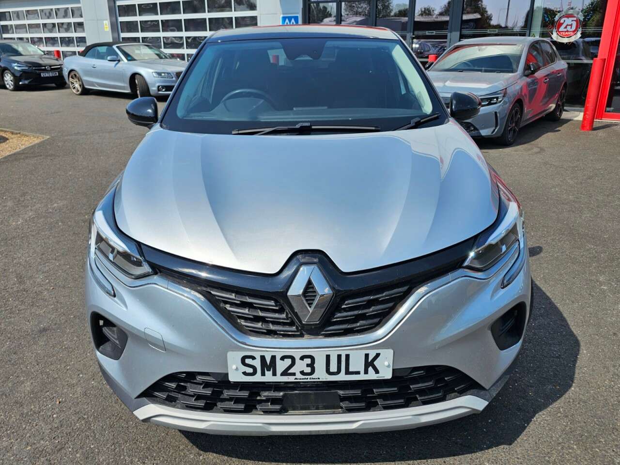 A 2023 RENAULT CAPTUR 1.0 TCe evolution SUV 5dr Petrol Manual Euro 6 (s/s) (90 ps) A 2023 RENAULT CAPTUR 1.0 TCe evolution SUV 5dr Petrol Manual Euro 6 (s/s) (90 ps)