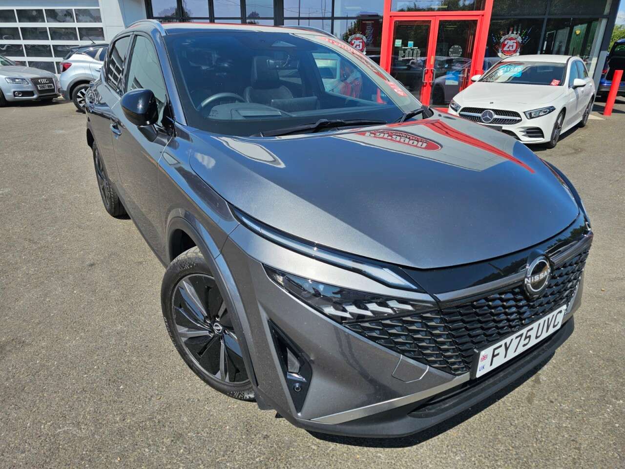 A 2025 NISSAN QASHQAI 1.3 DIG-T MHEV Tekna SUV 5dr Petrol Hybrid XTRON Euro 6 (s/s) (158 ps) A 2025 NISSAN QASHQAI 1.3 DIG-T MHEV Tekna SUV 5dr Petrol Hybrid XTRON Euro 6 (s/s) (158 ps)