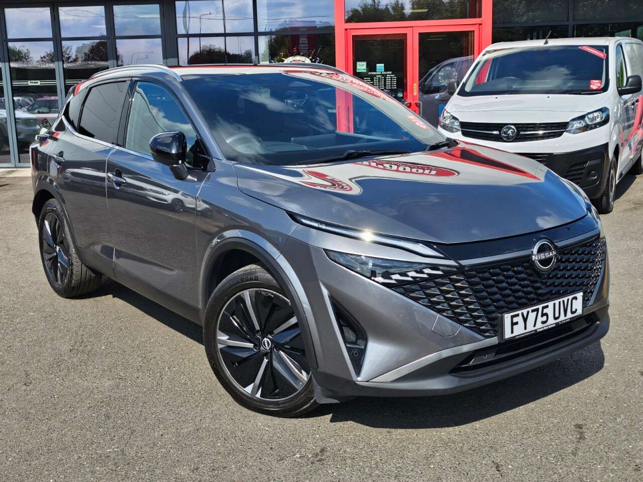 A 2025 NISSAN QASHQAI 1.3 DIG-T MHEV Tekna SUV 5dr Petrol Hybrid XTRON Euro 6 (s/s) (158 ps) A 2025 NISSAN QASHQAI 1.3 DIG-T MHEV Tekna SUV 5dr Petrol Hybrid XTRON Euro 6 (s/s) (158 ps)