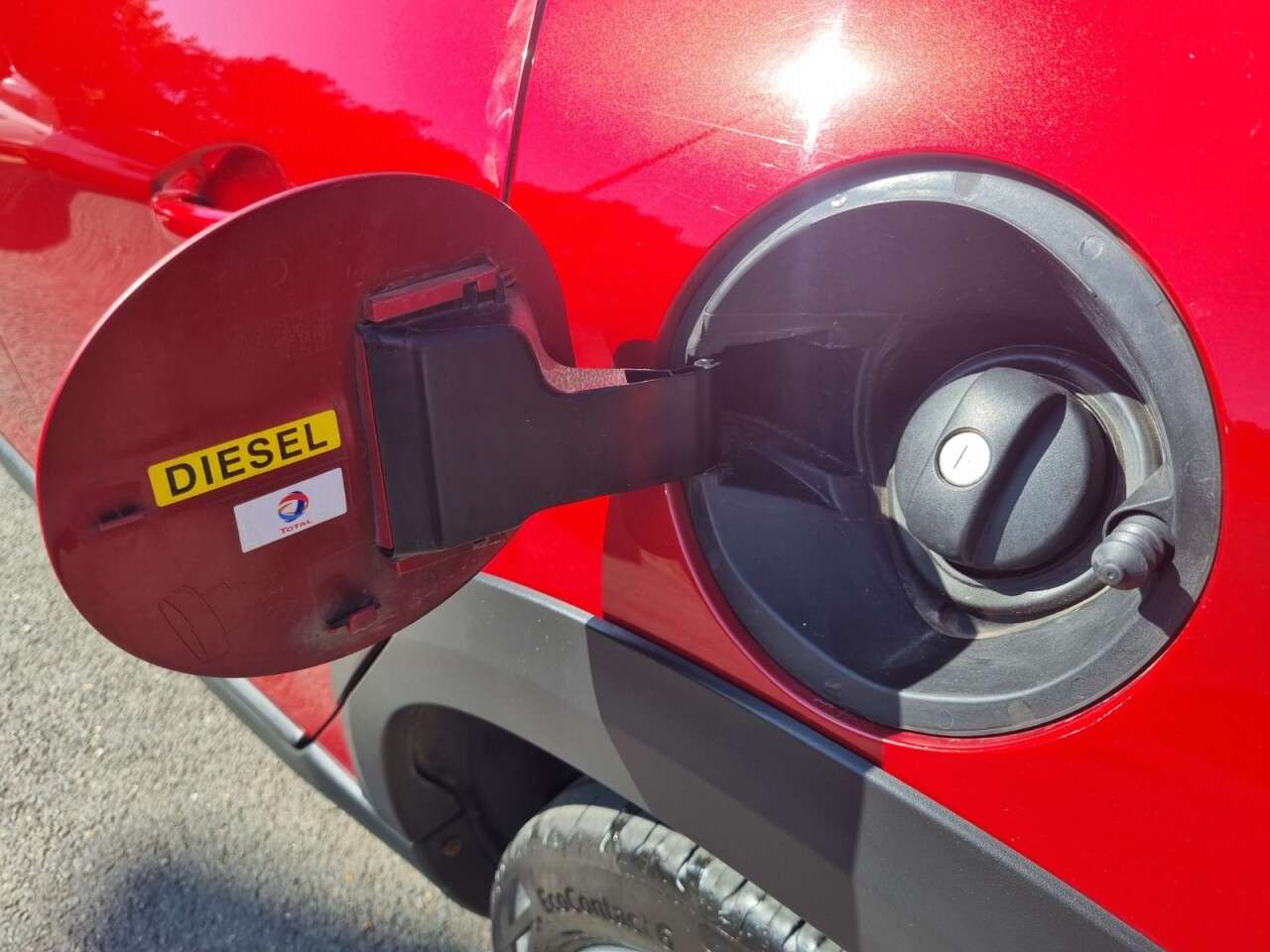 2017 PEUGEOT 2008 2017 PEUGEOT 2008