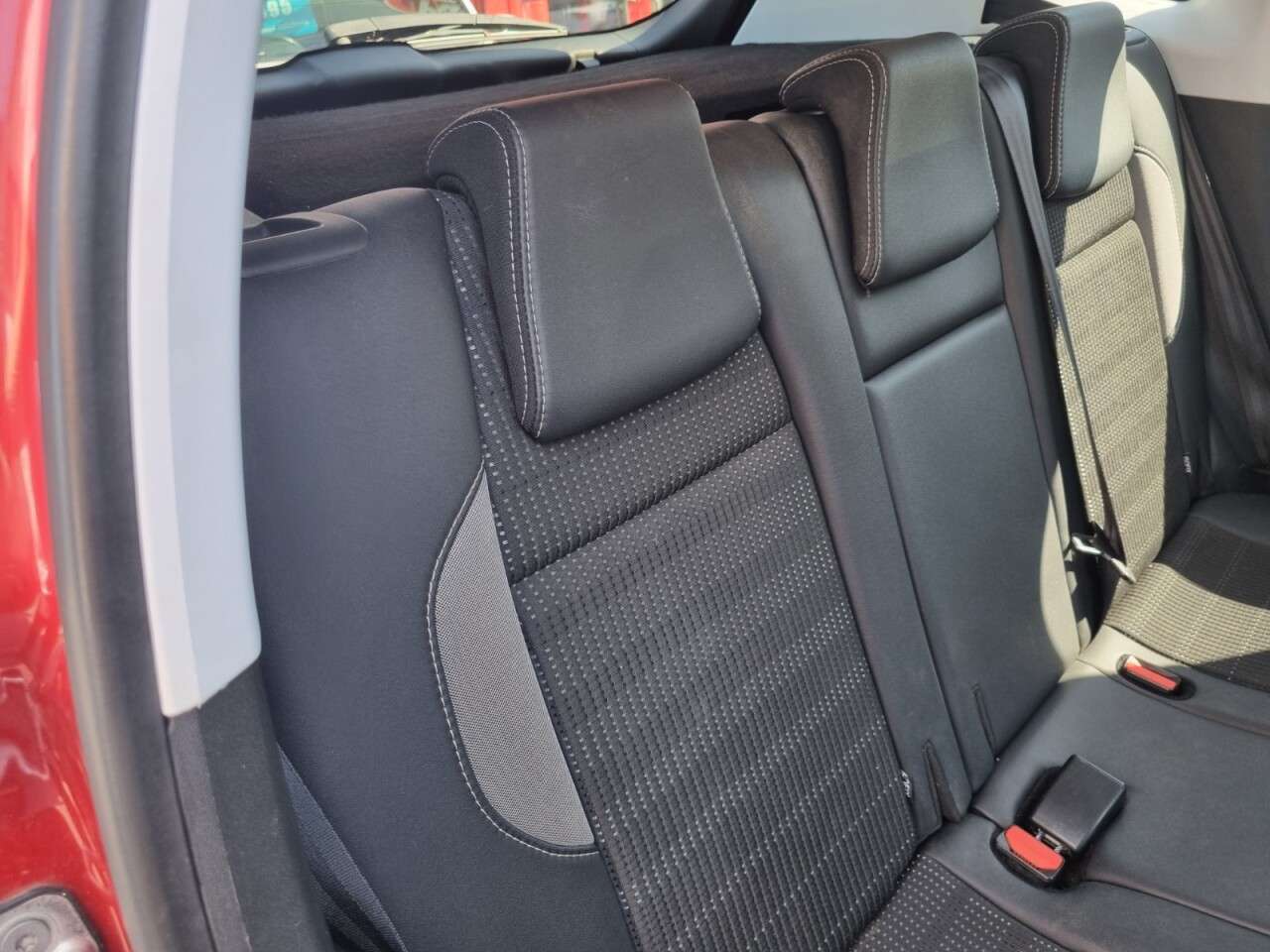 2017 PEUGEOT 2008 2017 PEUGEOT 2008