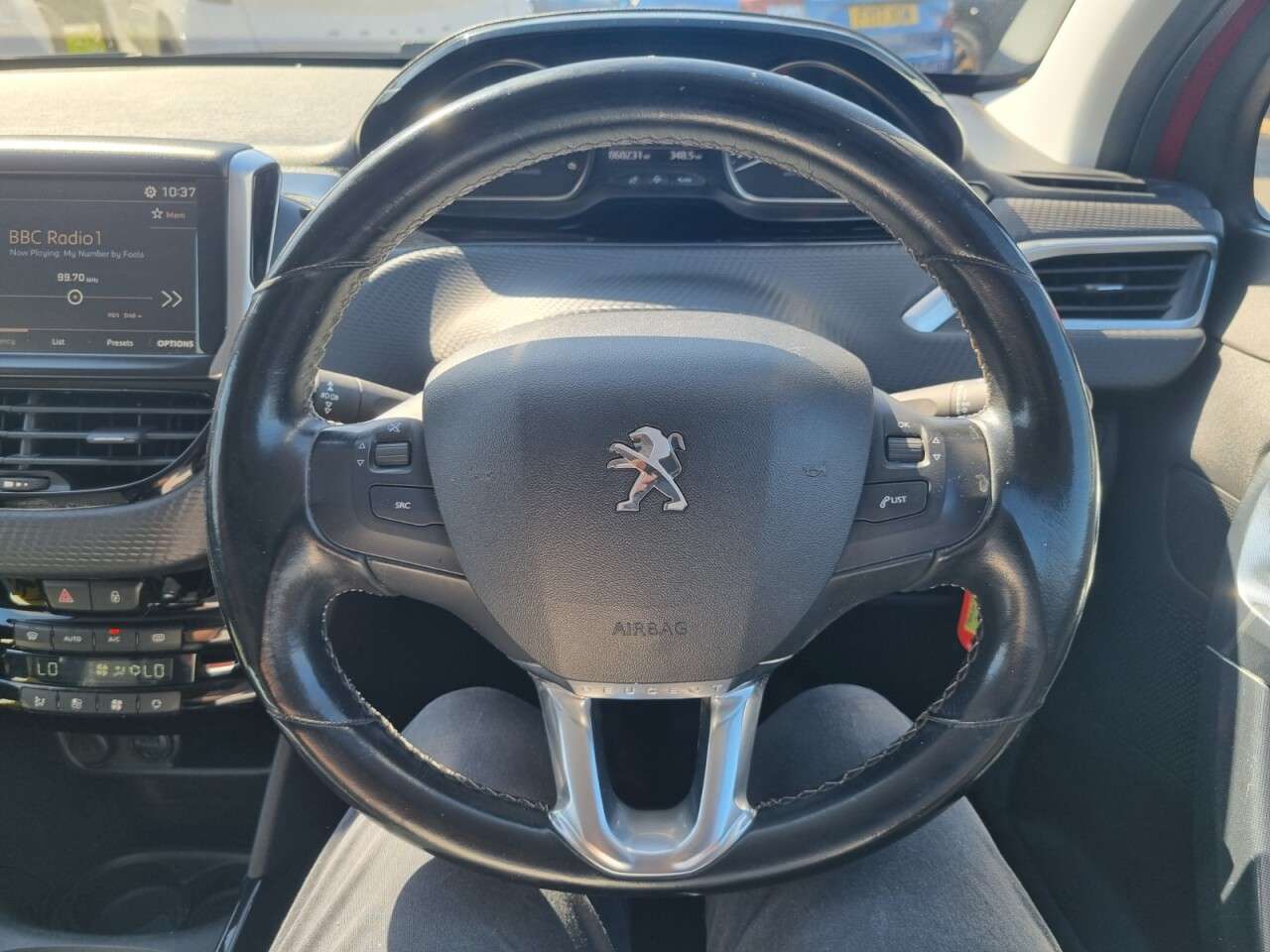 2017 PEUGEOT 2008 2017 PEUGEOT 2008