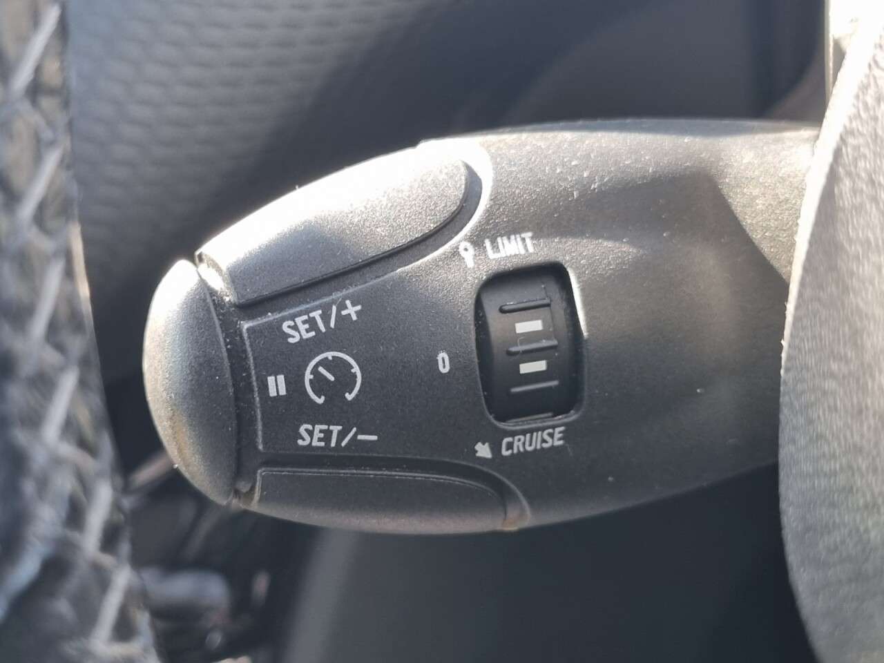 2017 PEUGEOT 2008 2017 PEUGEOT 2008