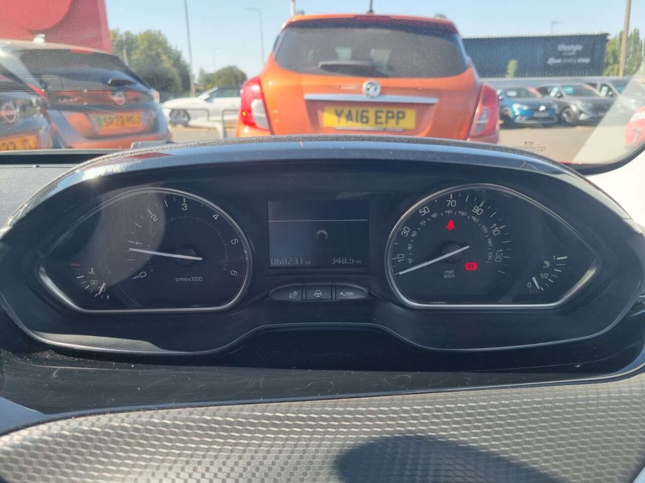 2017 PEUGEOT 2008 2017 PEUGEOT 2008