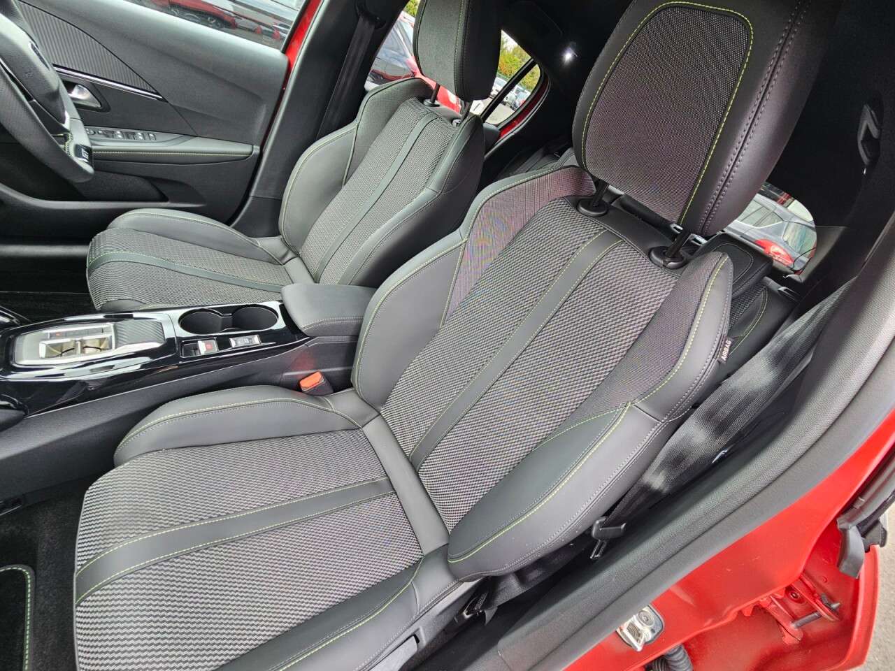 2024 PEUGEOT 208 2024 PEUGEOT 208