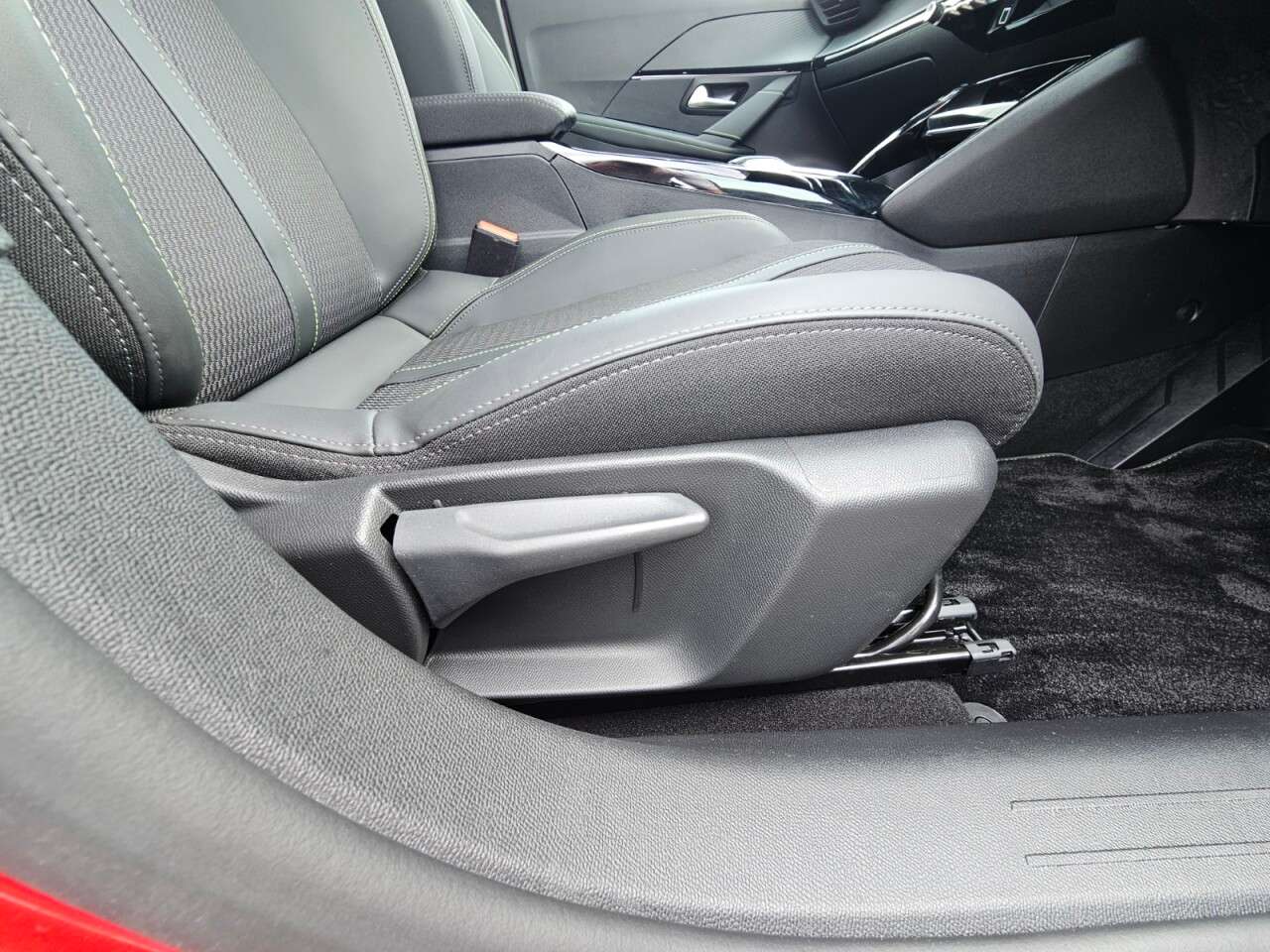 2024 PEUGEOT 208 2024 PEUGEOT 208
