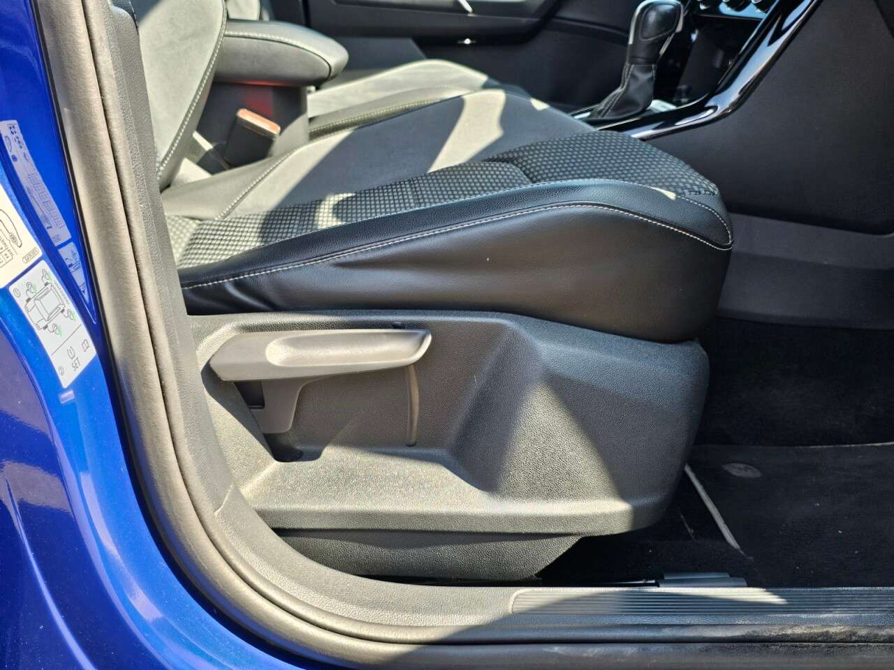 2020 VOLKSWAGEN T-ROC 2020 VOLKSWAGEN T-ROC