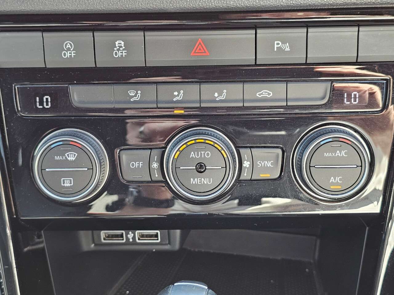 2020 VOLKSWAGEN T-ROC 2020 VOLKSWAGEN T-ROC
