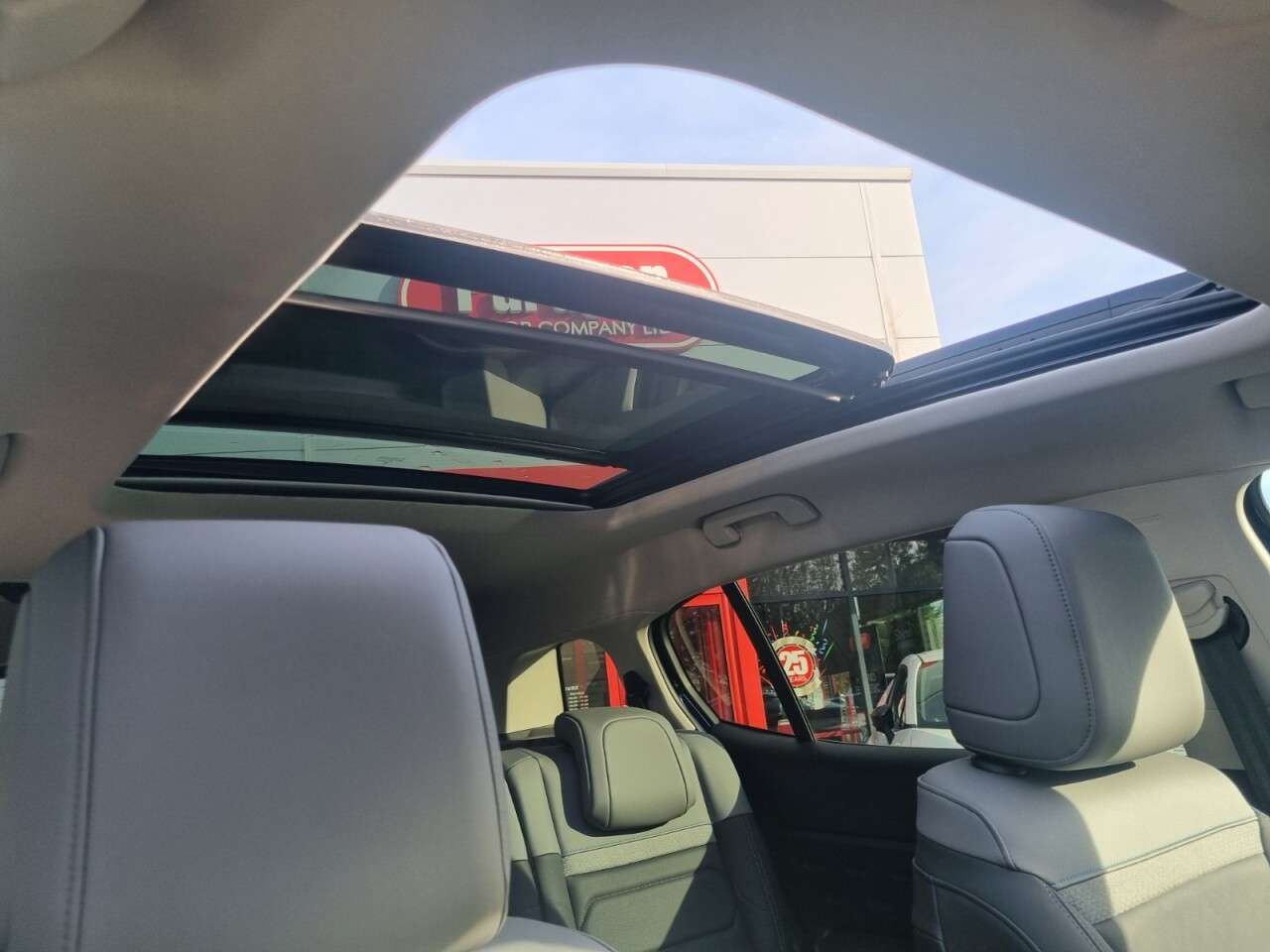 A 2023 CITROEN C5 AIRCROSS 1.5 BlueHDi C-Series Edition SUV 5dr Diesel EAT8 Euro 6 (s/s) (130 ps) A 2023 CITROEN C5 AIRCROSS 1.5 BlueHDi C-Series Edition SUV 5dr Diesel EAT8 Euro 6 (s/s) (130 ps)