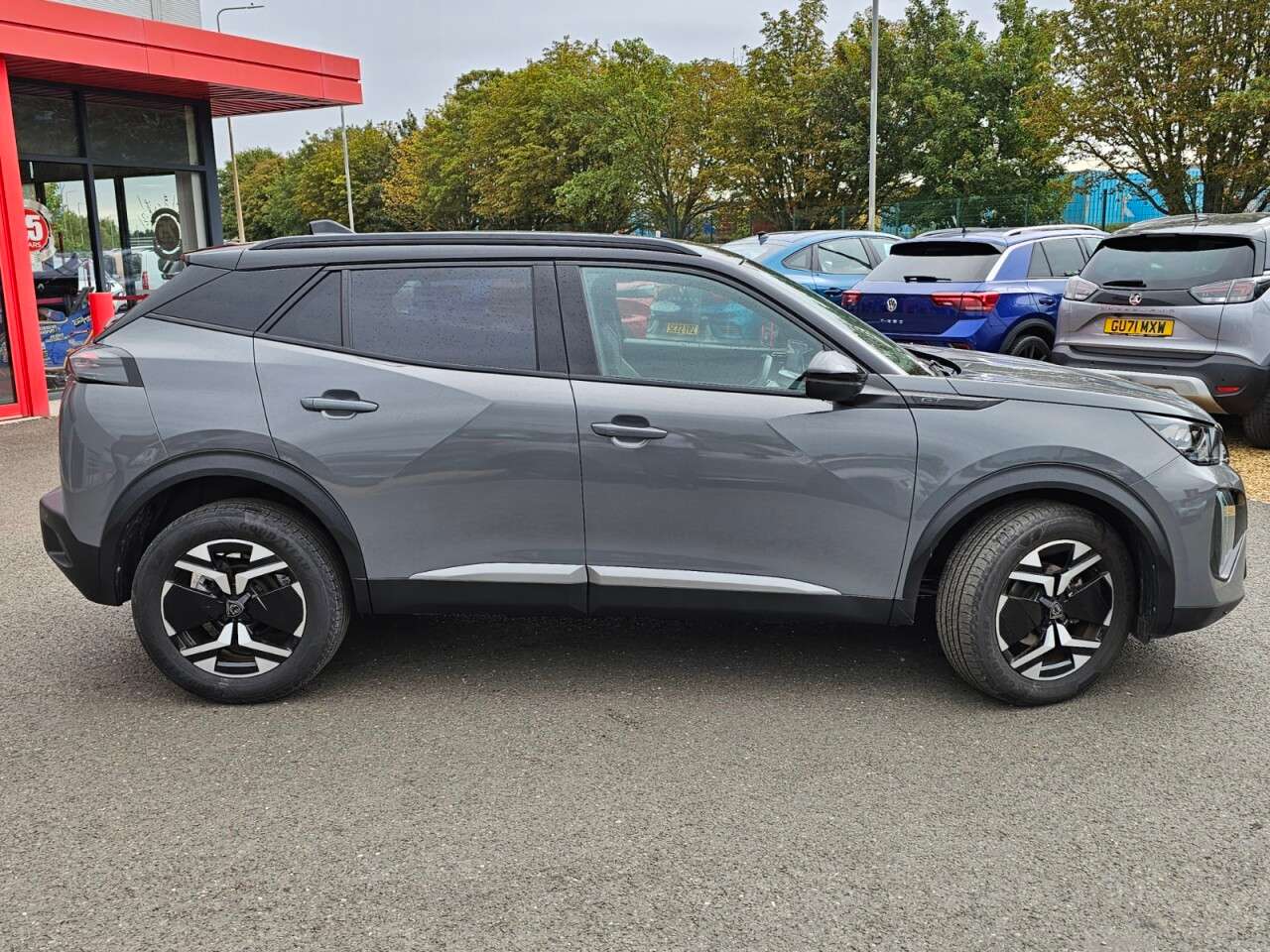 2024 PEUGEOT 2008 2024 PEUGEOT 2008