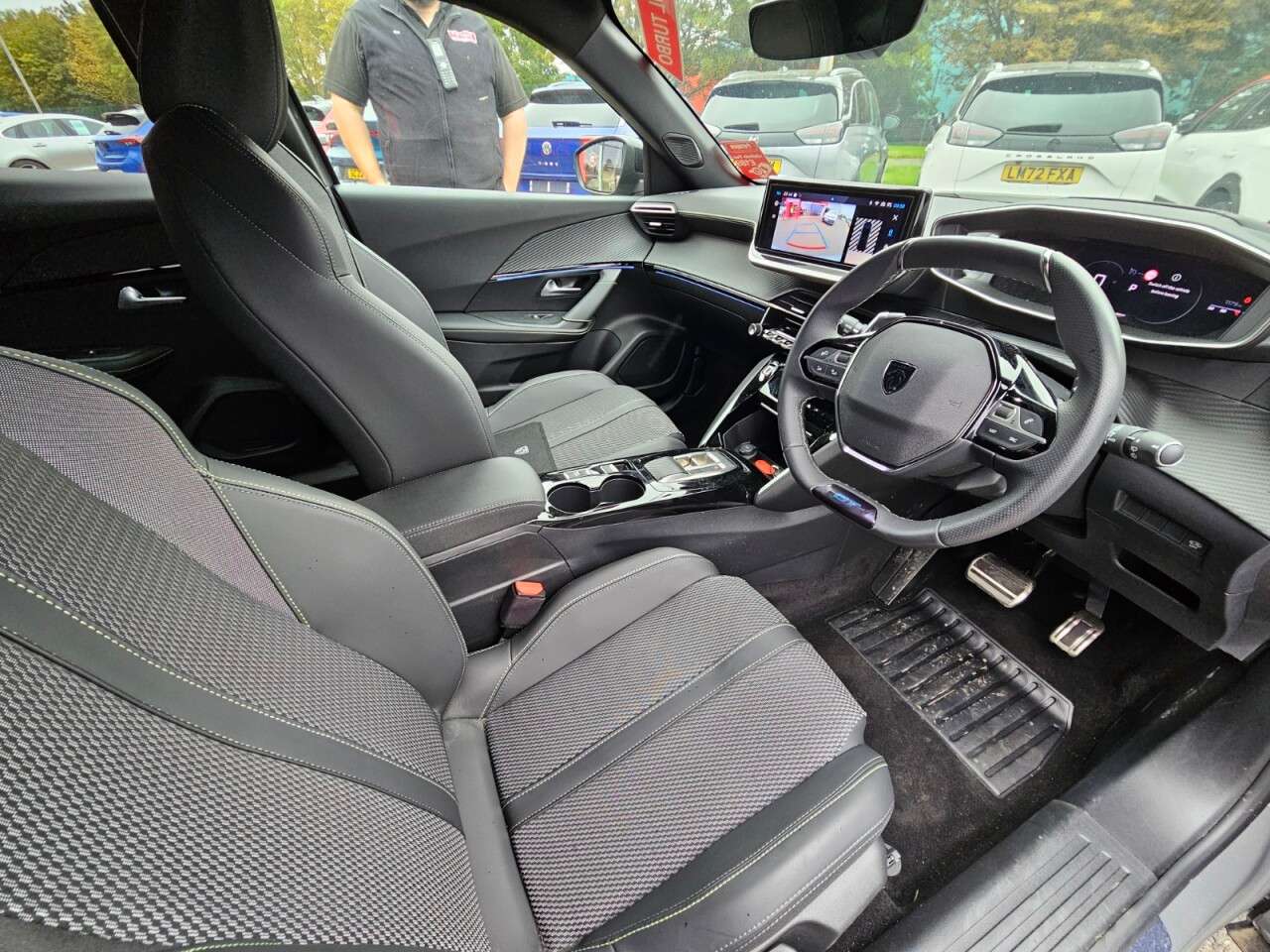 2024 PEUGEOT 2008 2024 PEUGEOT 2008