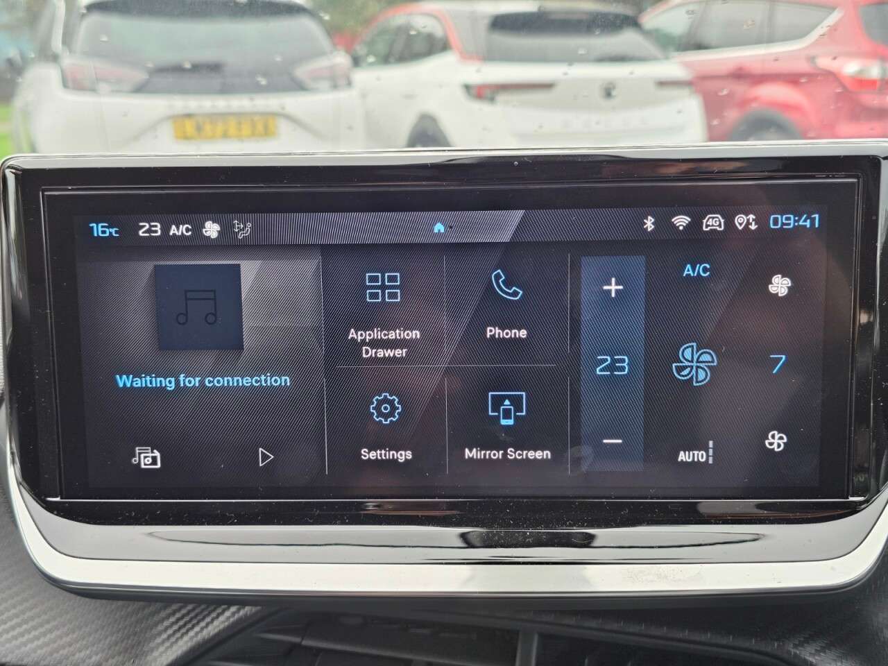 2024 PEUGEOT 2008 2024 PEUGEOT 2008