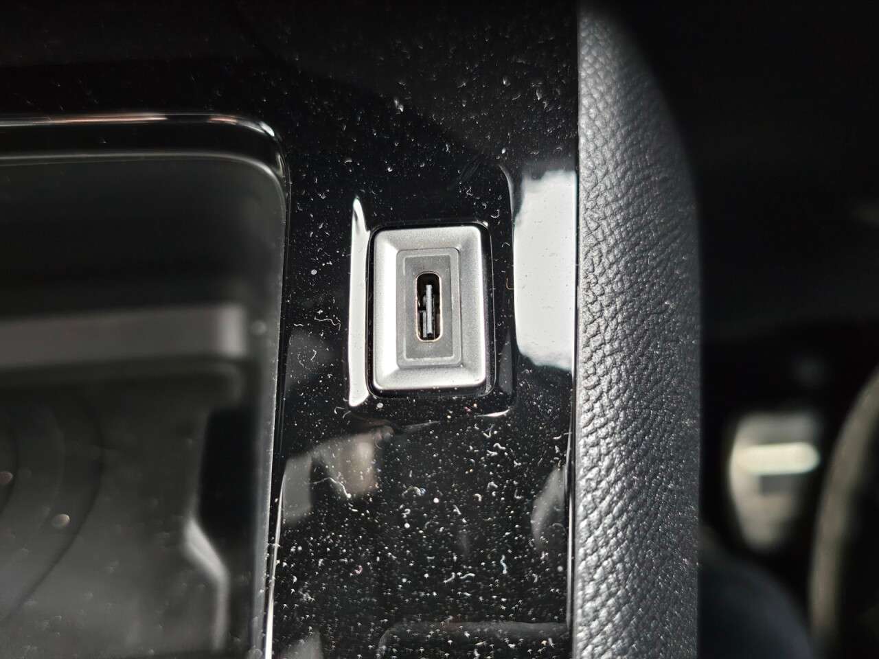 2024 PEUGEOT 2008 2024 PEUGEOT 2008