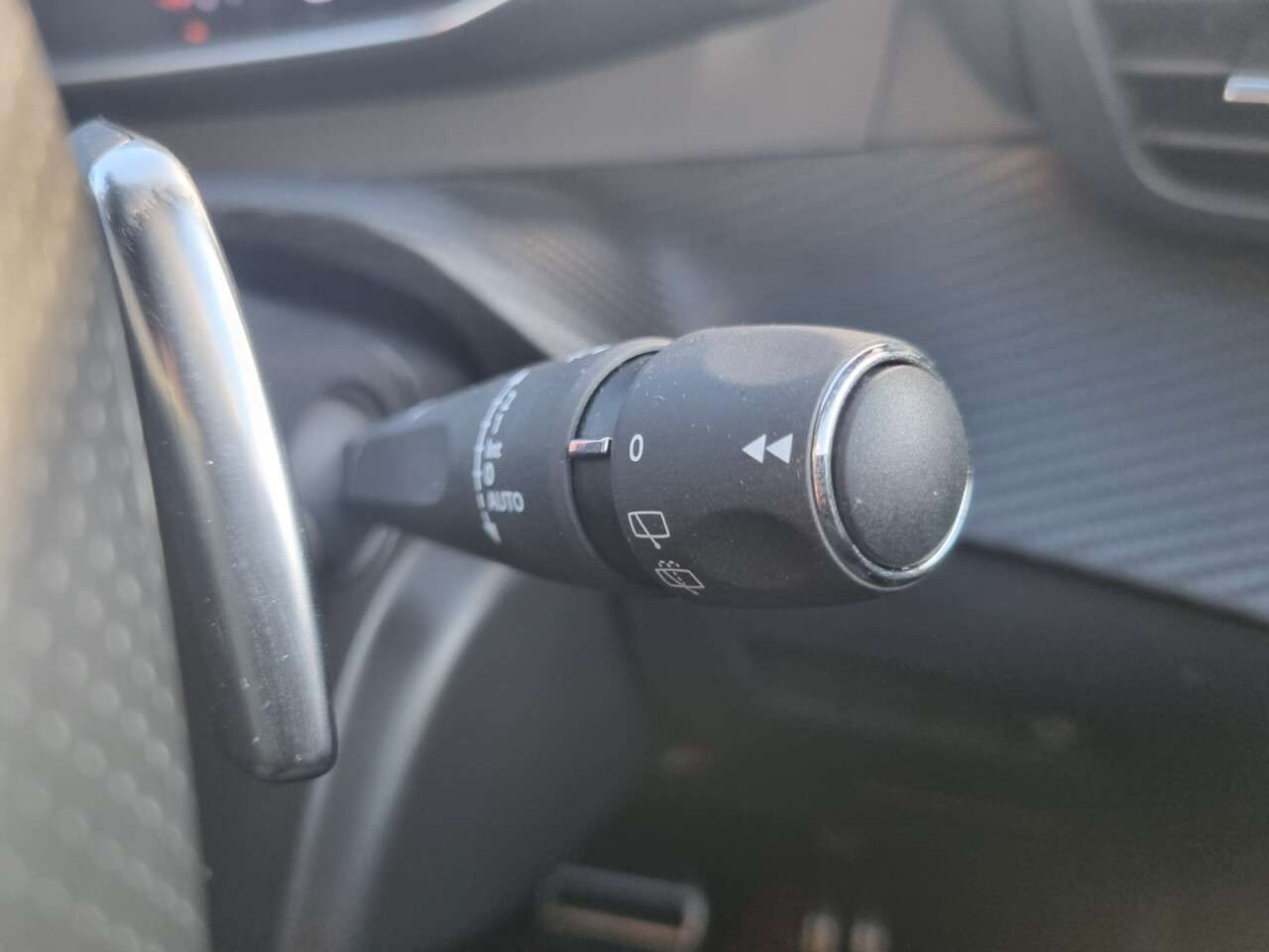 2024 PEUGEOT 2008 2024 PEUGEOT 2008