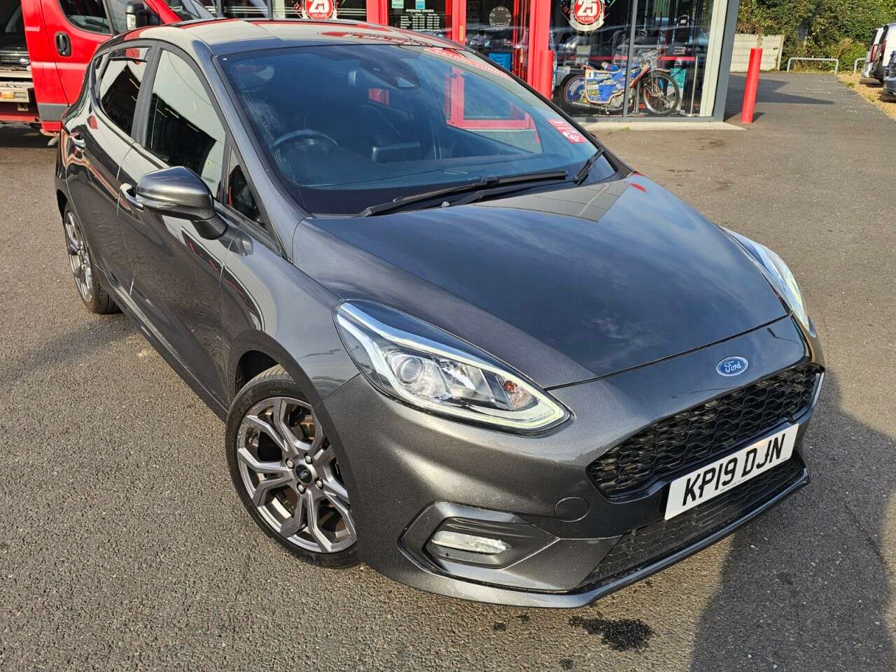 A 2019 FORD FIESTA 1.0T EcoBoost GPF ST-Line X Hatchback 5dr Petrol Manual Euro 6 (s/s) (125 p A 2019 FORD FIESTA 1.0T EcoBoost GPF ST-Line X Hatchback 5dr Petrol Manual Euro 6 (s/s) (125 p