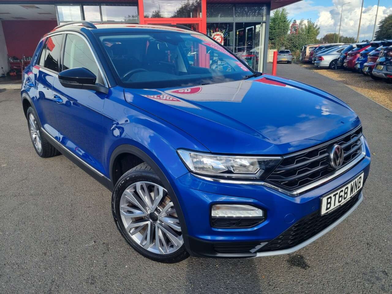A 2018 VOLKSWAGEN T-ROC 1.5 TSI GPF EVO Design SUV 5dr Petrol Manual Euro 6 (s/s) (150 ps) A 2018 VOLKSWAGEN T-ROC 1.5 TSI GPF EVO Design SUV 5dr Petrol Manual Euro 6 (s/s) (150 ps)