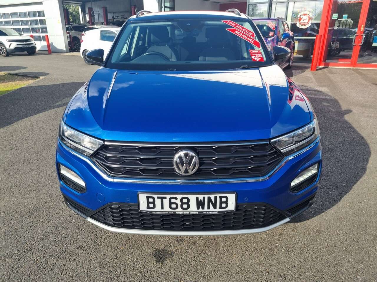 A 2018 VOLKSWAGEN T-ROC 1.5 TSI GPF EVO Design SUV 5dr Petrol Manual Euro 6 (s/s) (150 ps) A 2018 VOLKSWAGEN T-ROC 1.5 TSI GPF EVO Design SUV 5dr Petrol Manual Euro 6 (s/s) (150 ps)