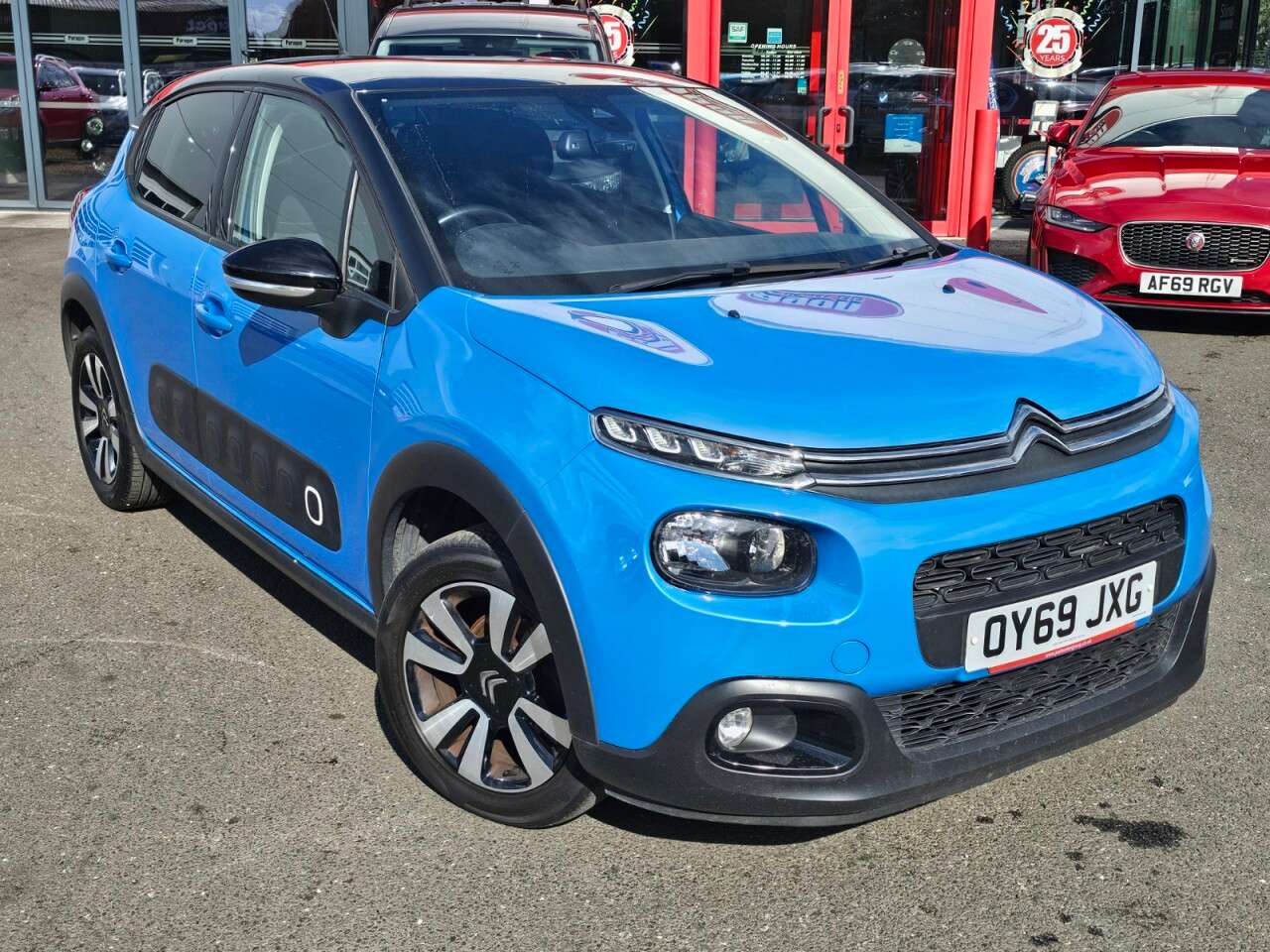 A 2019 CITROEN C3 1.2 PureTech Flair Hatchback 5dr Petrol Manual Euro 6 (s/s) (83 ps) A 2019 CITROEN C3 1.2 PureTech Flair Hatchback 5dr Petrol Manual Euro 6 (s/s) (83 ps)