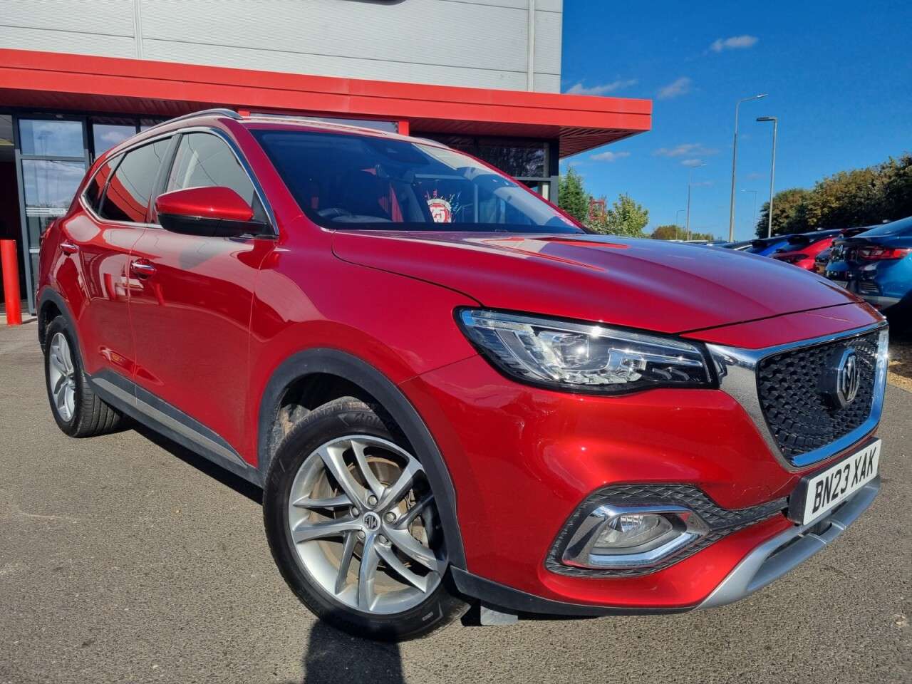 A 2023 MG MG HS 1.5 T-GDI Exclusive SUV 5dr Petrol DCT Euro 6 (s/s) (162 ps) A 2023 MG MG HS 1.5 T-GDI Exclusive SUV 5dr Petrol DCT Euro 6 (s/s) (162 ps)