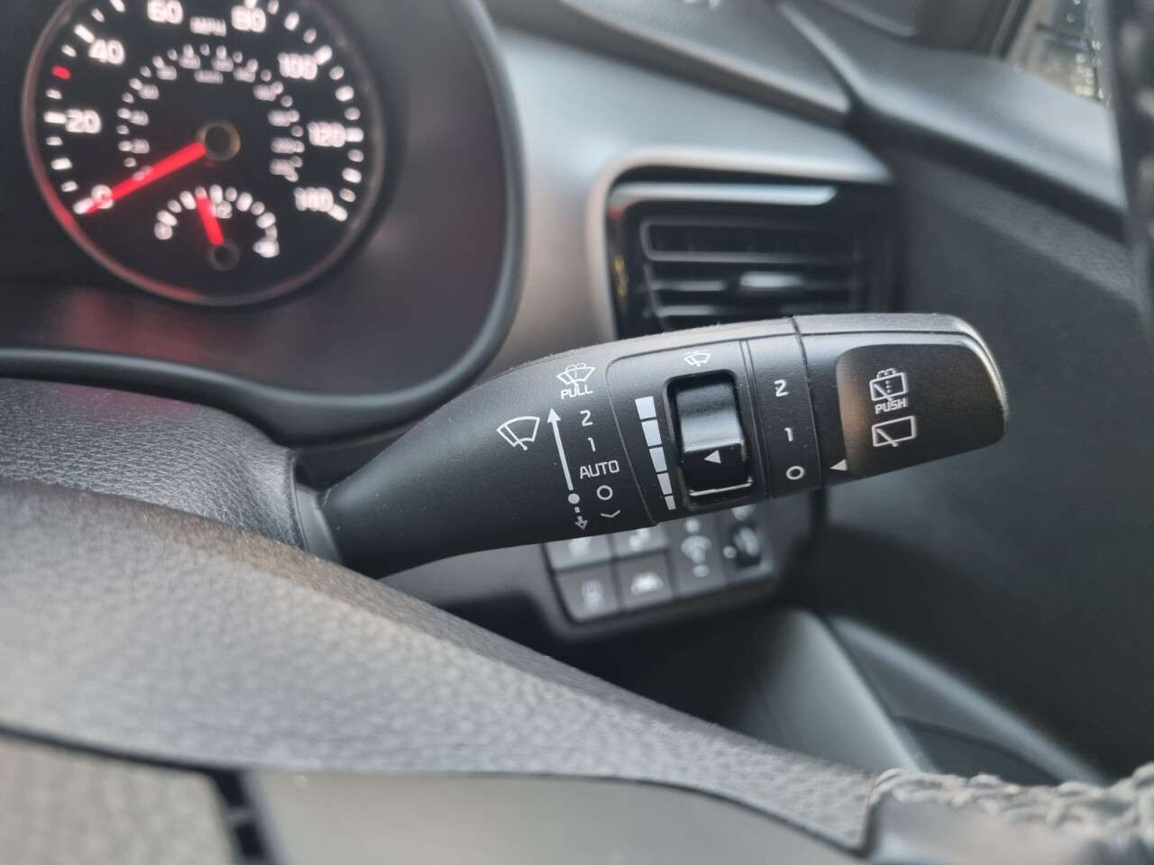 2020 KIA STONIC 2020 KIA STONIC