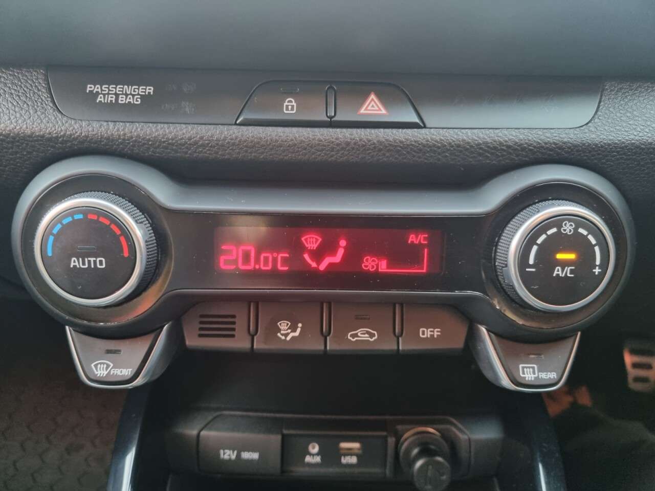 2020 KIA STONIC 2020 KIA STONIC