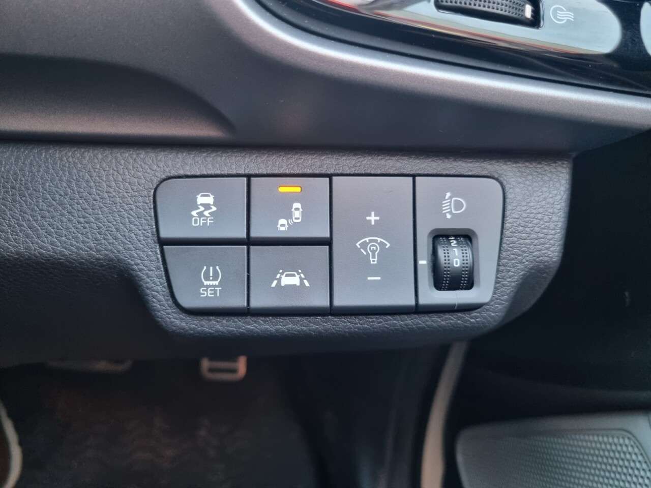 2020 KIA STONIC 2020 KIA STONIC