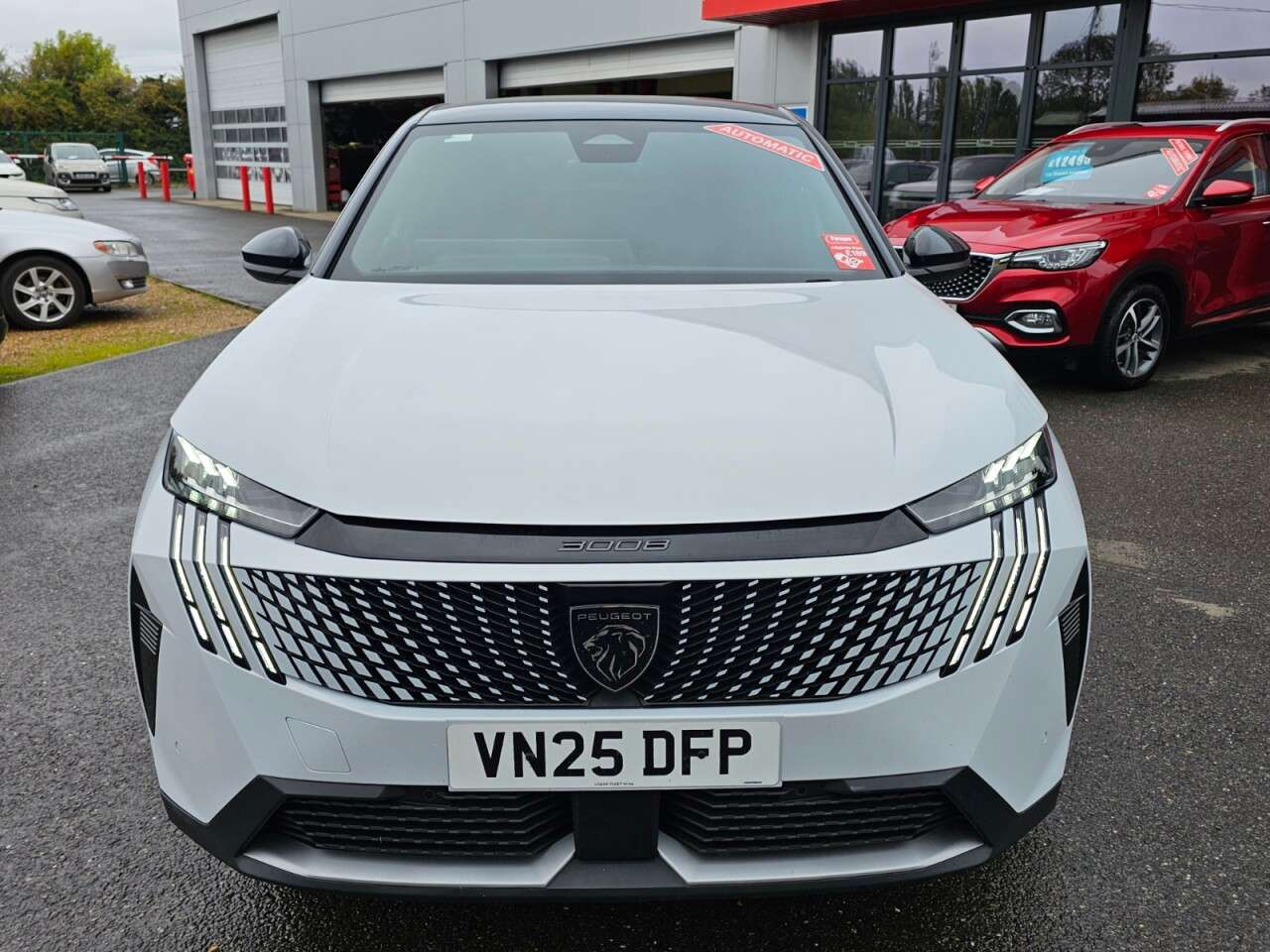 A 2025 PEUGEOT 3008 1.2 GT SUV 5dr Petrol Hybrid e-DSC6 Euro 6 (s/s) (136 ps) A 2025 PEUGEOT 3008 1.2 GT SUV 5dr Petrol Hybrid e-DSC6 Euro 6 (s/s) (136 ps)