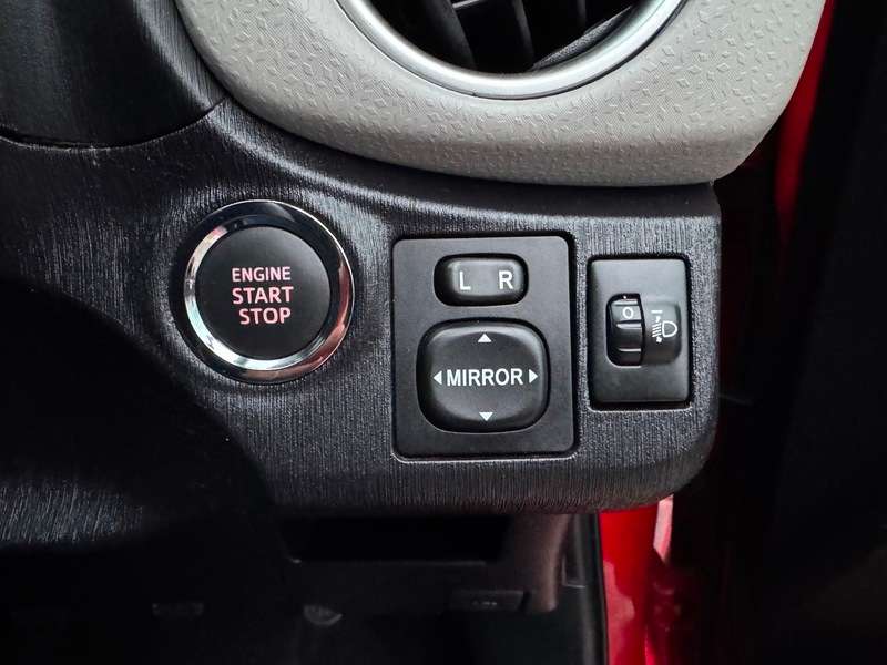 2013 TOYOTA YARIS 2013 TOYOTA YARIS