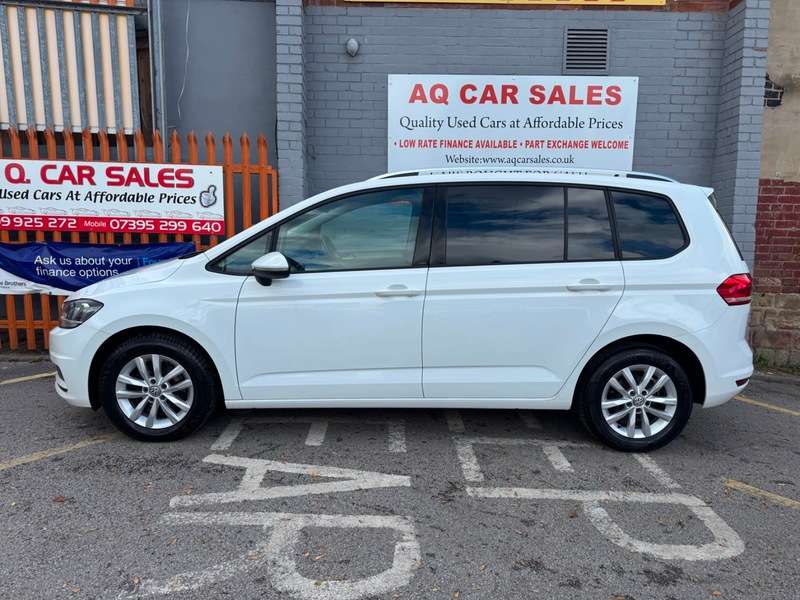 A 2016 VOLKSWAGEN TOURAN SE FAMILY TDI BLUEMOTION TECHNOLOGY DSG A 2016 VOLKSWAGEN TOURAN SE FAMILY TDI BLUEMOTION TECHNOLOGY DSG