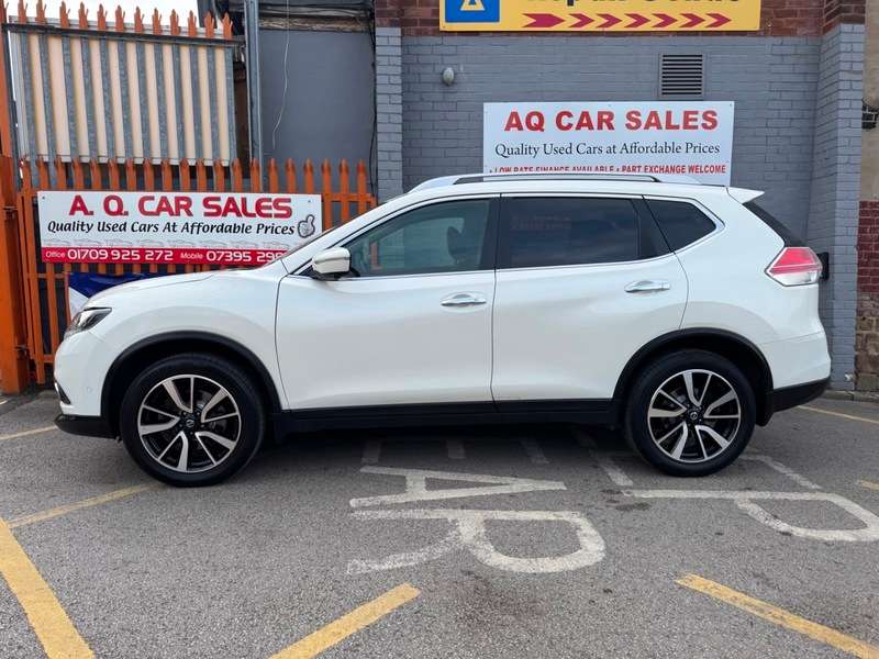 A 2017 NISSAN X-TRAIL DCI TEKNA A 2017 NISSAN X-TRAIL DCI TEKNA
