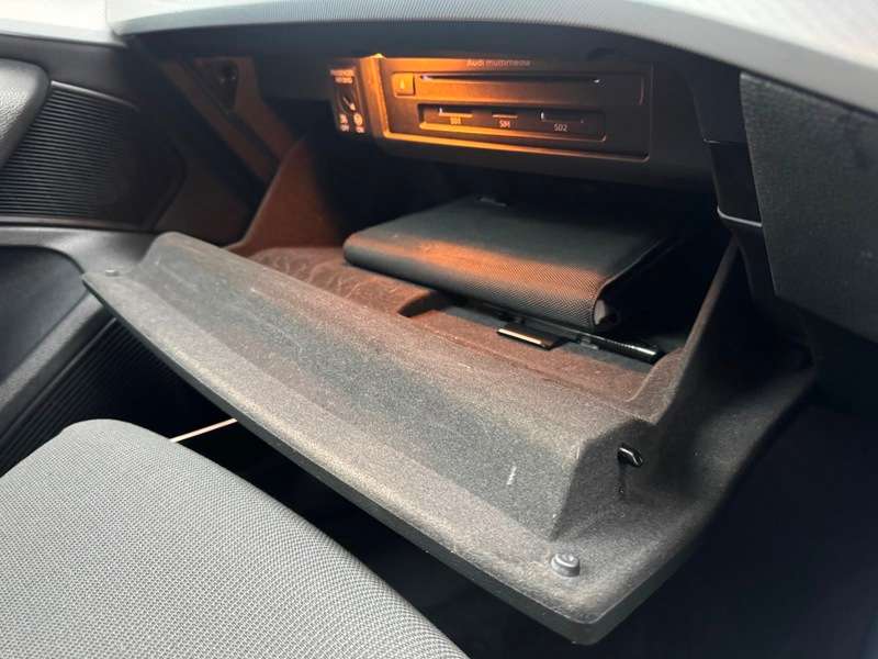 2017 AUDI A4 2017 AUDI A4