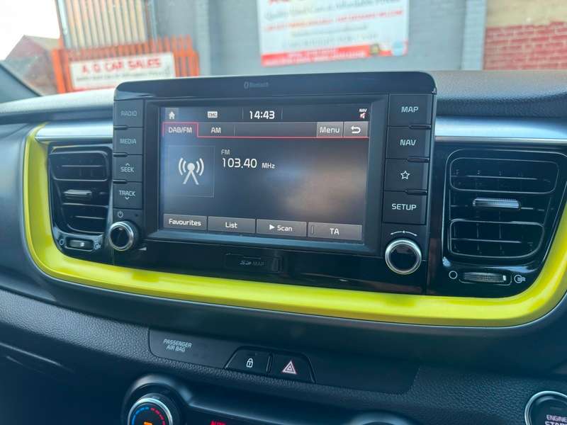 2018 KIA STONIC 2018 KIA STONIC