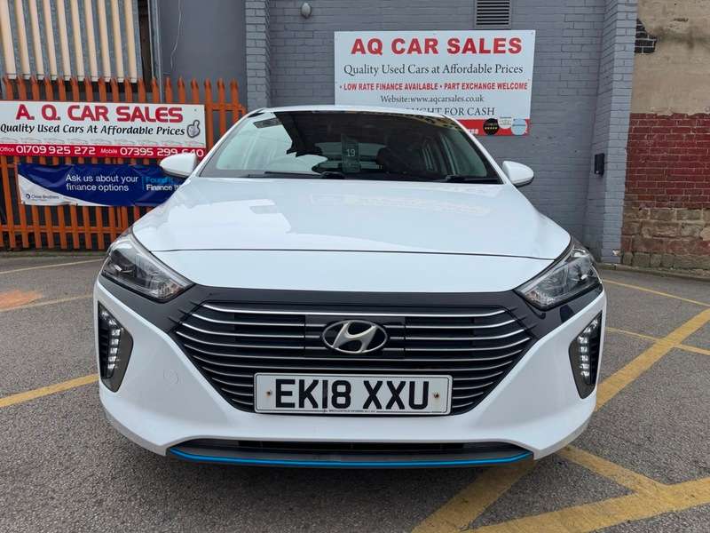 A 2018 HYUNDAI IONIQ SE A 2018 HYUNDAI IONIQ SE