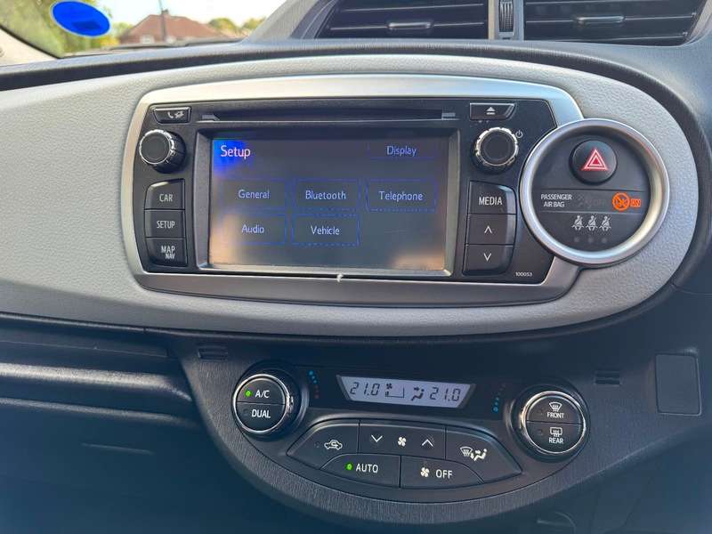 2012 TOYOTA YARIS 2012 TOYOTA YARIS