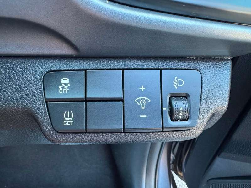 2018 KIA STONIC 2018 KIA STONIC