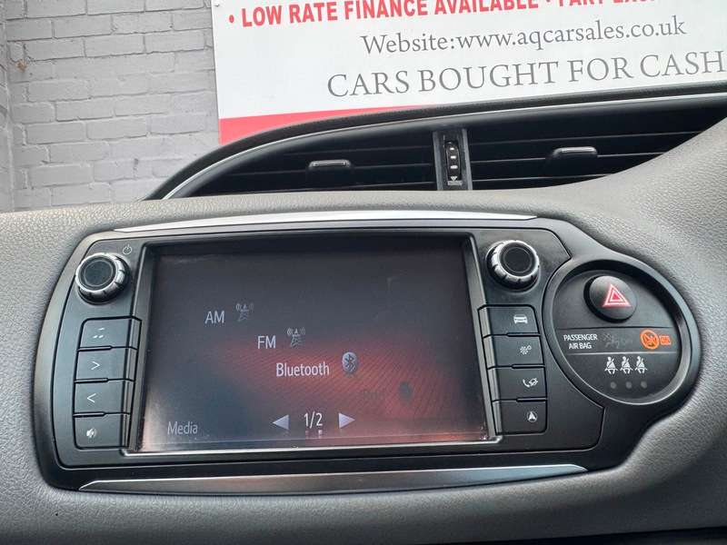 2015 TOYOTA YARIS 2015 TOYOTA YARIS
