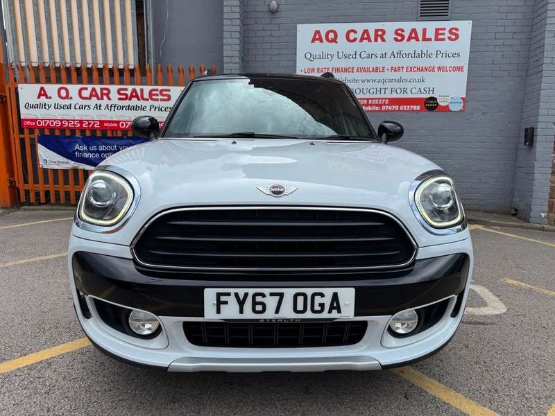 A 2017 MINI COUNTRYMAN COOPER D A 2017 MINI COUNTRYMAN COOPER D