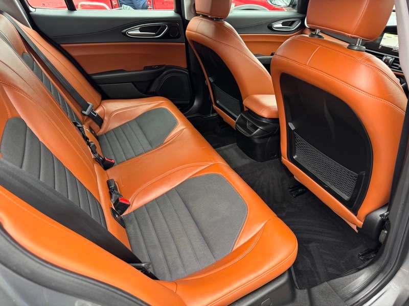 2017 ALFA ROMEO GIULIA 2017 ALFA ROMEO GIULIA