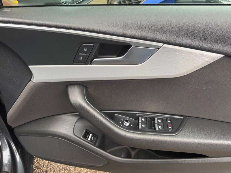 2017 AUDI A4 2017 AUDI A4