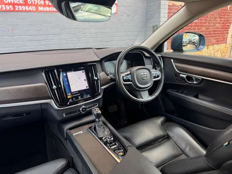 2018 VOLVO V90 2018 VOLVO V90