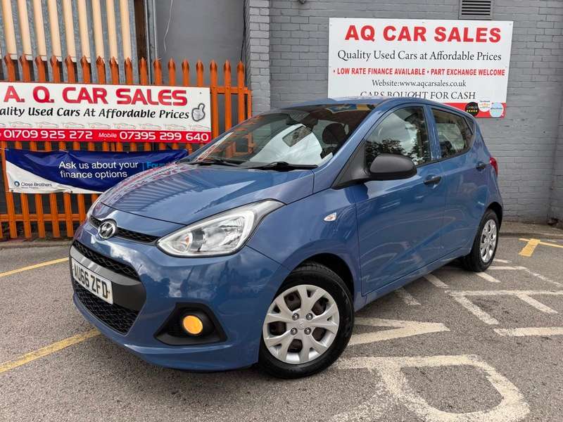 A 2016 HYUNDAI I10 S A 2016 HYUNDAI I10 S