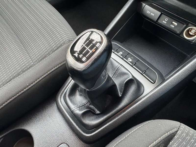 2019 KIA STONIC 2019 KIA STONIC