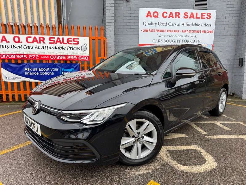 A 2021 VOLKSWAGEN GOLF LIFE TSI A 2021 VOLKSWAGEN GOLF LIFE TSI