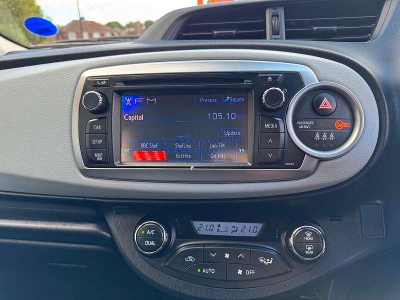 2012 TOYOTA YARIS 2012 TOYOTA YARIS