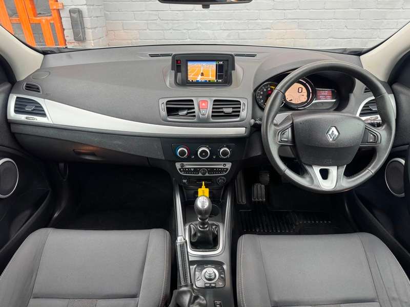 2011 RENAULT MEGANE 2011 RENAULT MEGANE