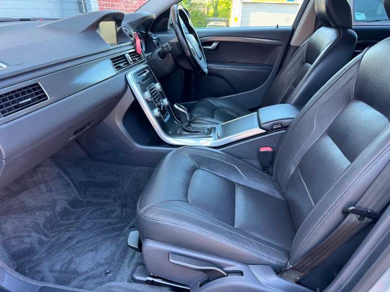 2014 VOLVO V70 2014 VOLVO V70