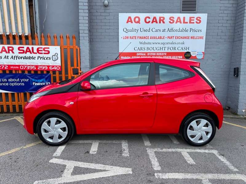 A 2016 TOYOTA AYGO VVT-I X-PLAY A 2016 TOYOTA AYGO VVT-I X-PLAY