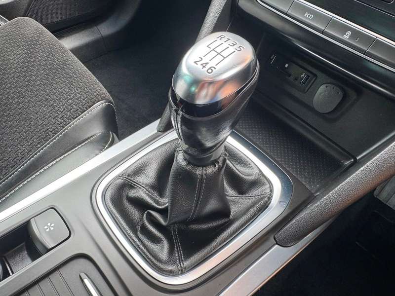 2017 RENAULT MEGANE 2017 RENAULT MEGANE