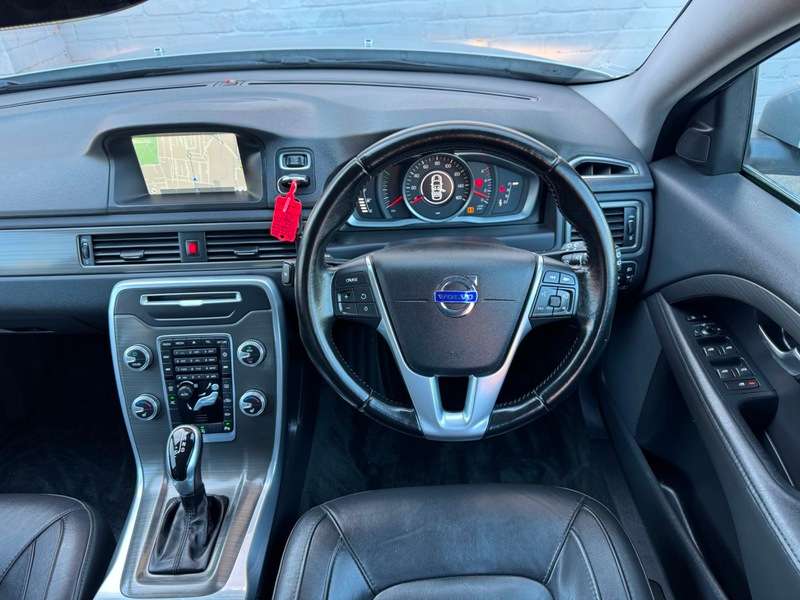 2014 VOLVO V70 2014 VOLVO V70
